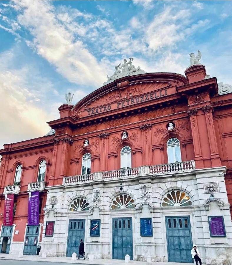 Annamaria - Central Station Charming Accommodation Bari Exterior photo
